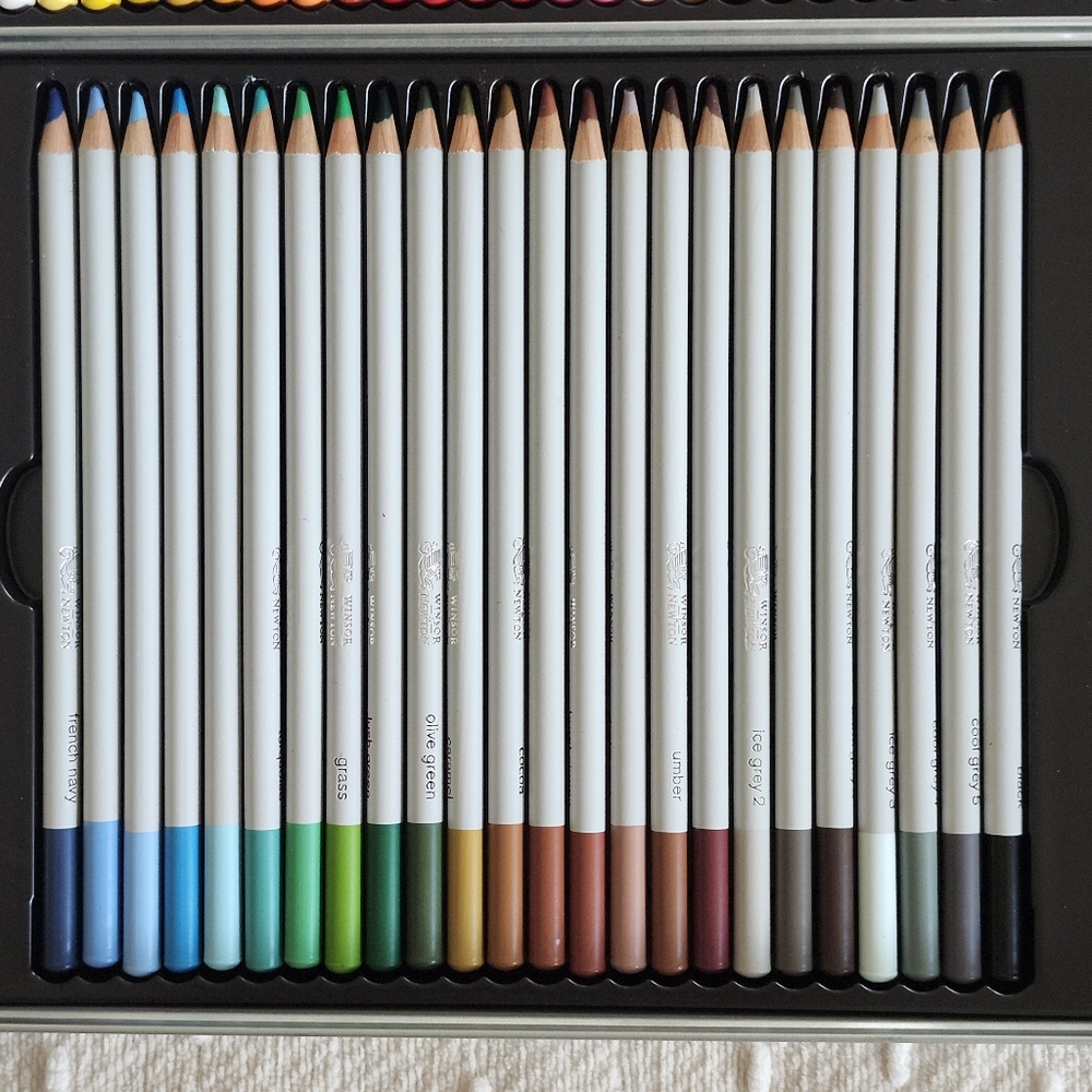 Winsor & Newton Colored Pencils Set Of 48 - Picture 3 of 5